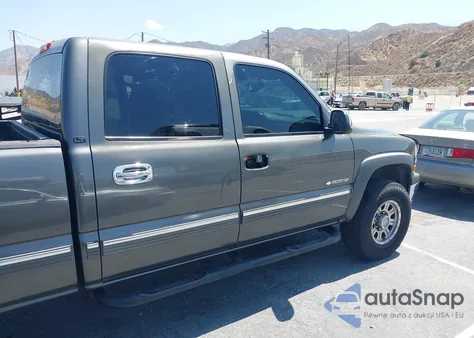 2001 Chevrolet Silverado 1500Hd Lt from USA, damaged, VIN 1GCGK13U01F143588
